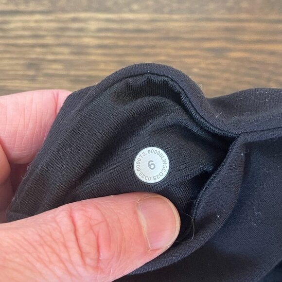 Lululemon 28" Align Jogger, Black, Size 6 - Picture 7 of 10